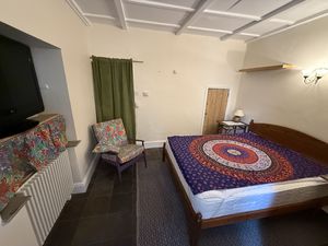 Bedroom- click for photo gallery